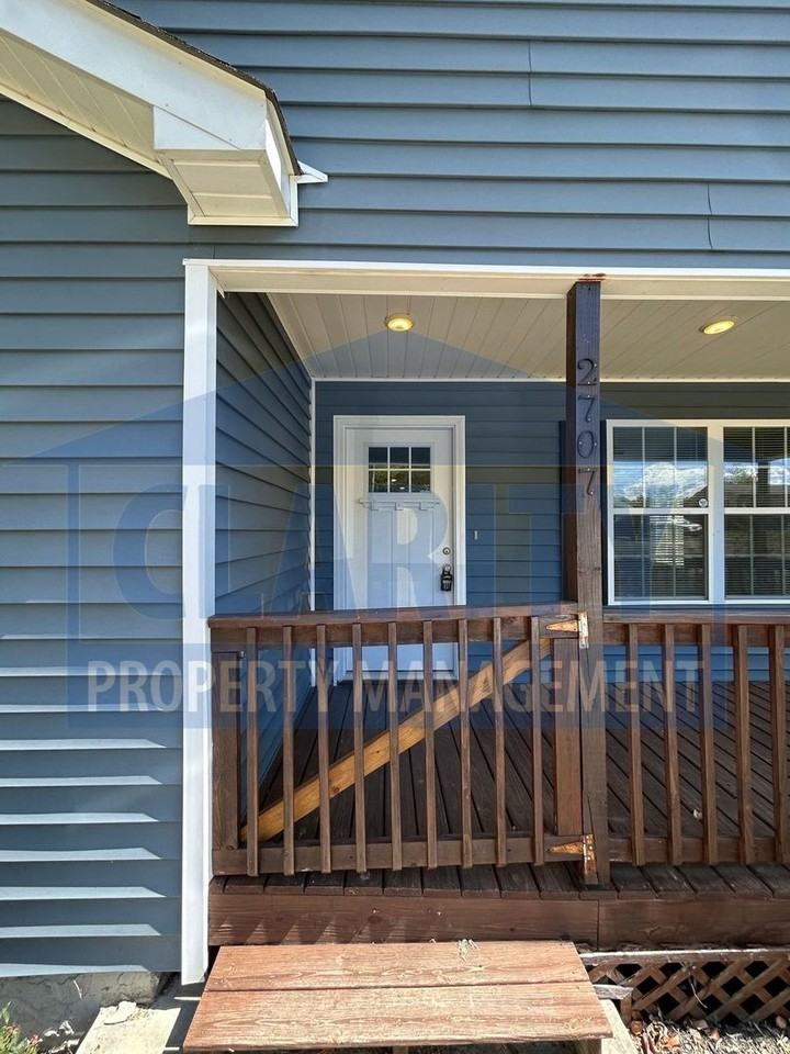 2707 Woodland Dr Se - Photo 4 of 28