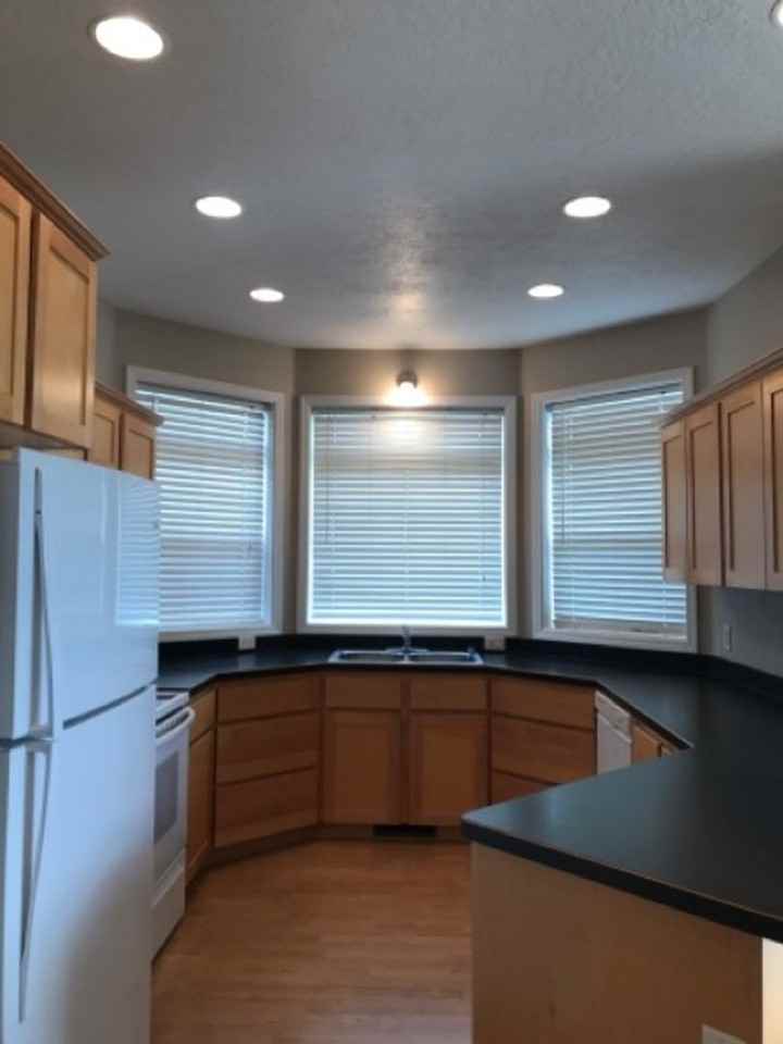 369 Scott Ct - Photo 7 of 15