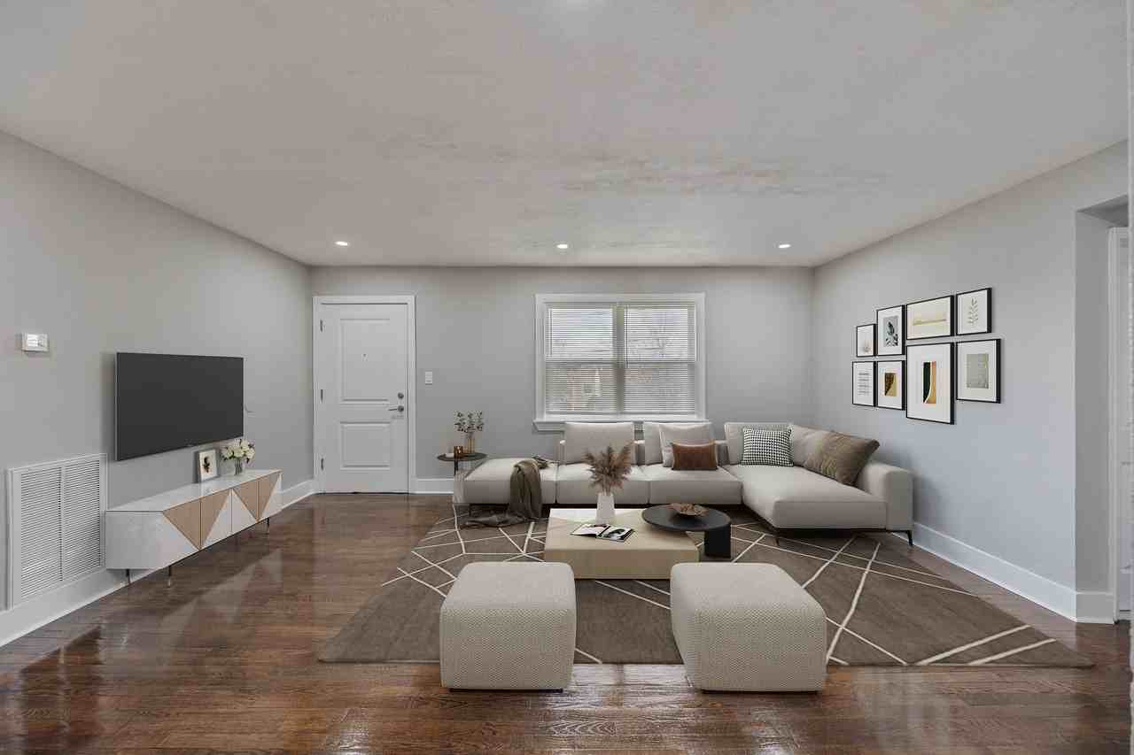 Grand Lee Apartments - Photo 4 of 18