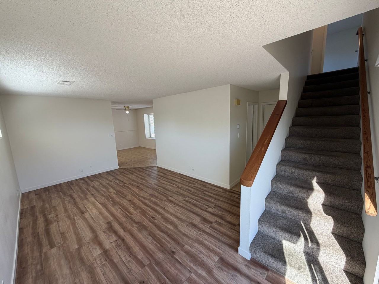 837B E Cook St - Photo 5 of 14