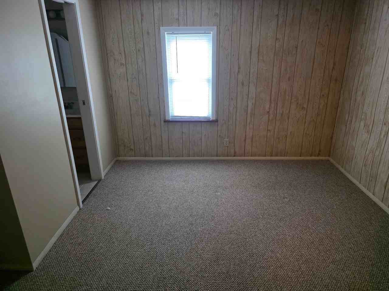 341 Avalon St - Photo 5 of 11