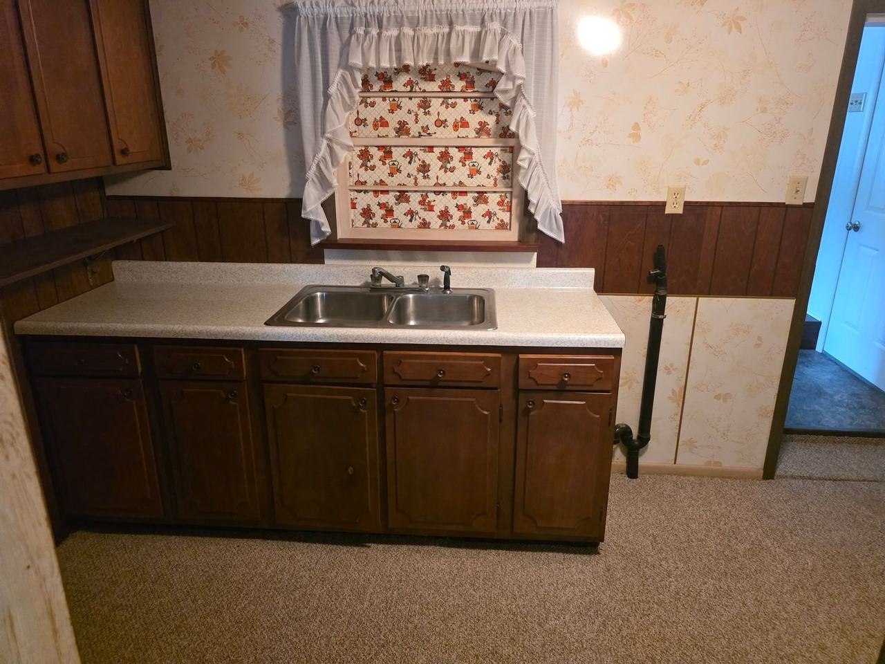 341 Avalon St - Photo 6 of 11