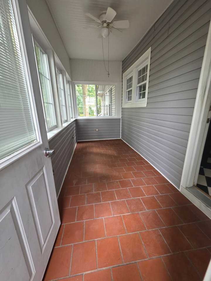 343 Avalon St - Photo 2 of 10