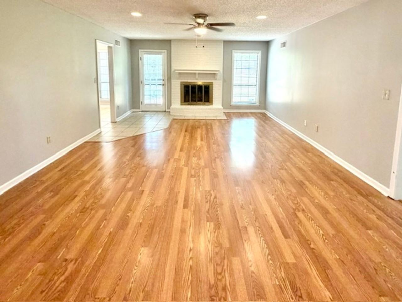 4300 Crimson Leaf Cv - Photo 2 of 13
