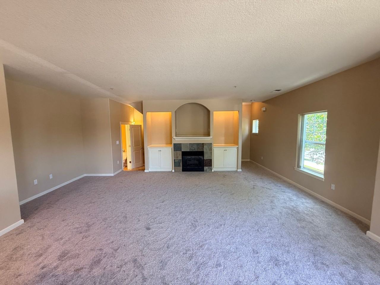 1050 Sw 170th Ave #200 - Photo 5 of 22