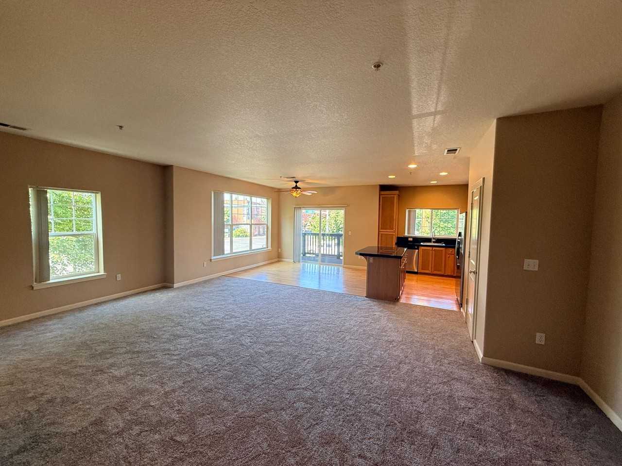 1050 Sw 170th Ave #200 - Photo 6 of 22