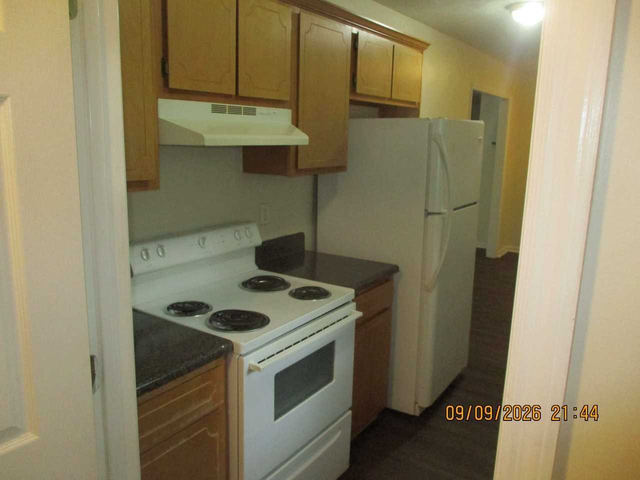 1106 Hobson St - Photo 5 of 12