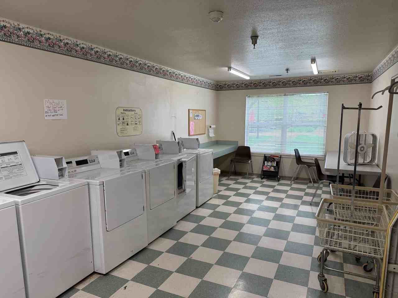 Millpond Manor - Photo 5 of 9