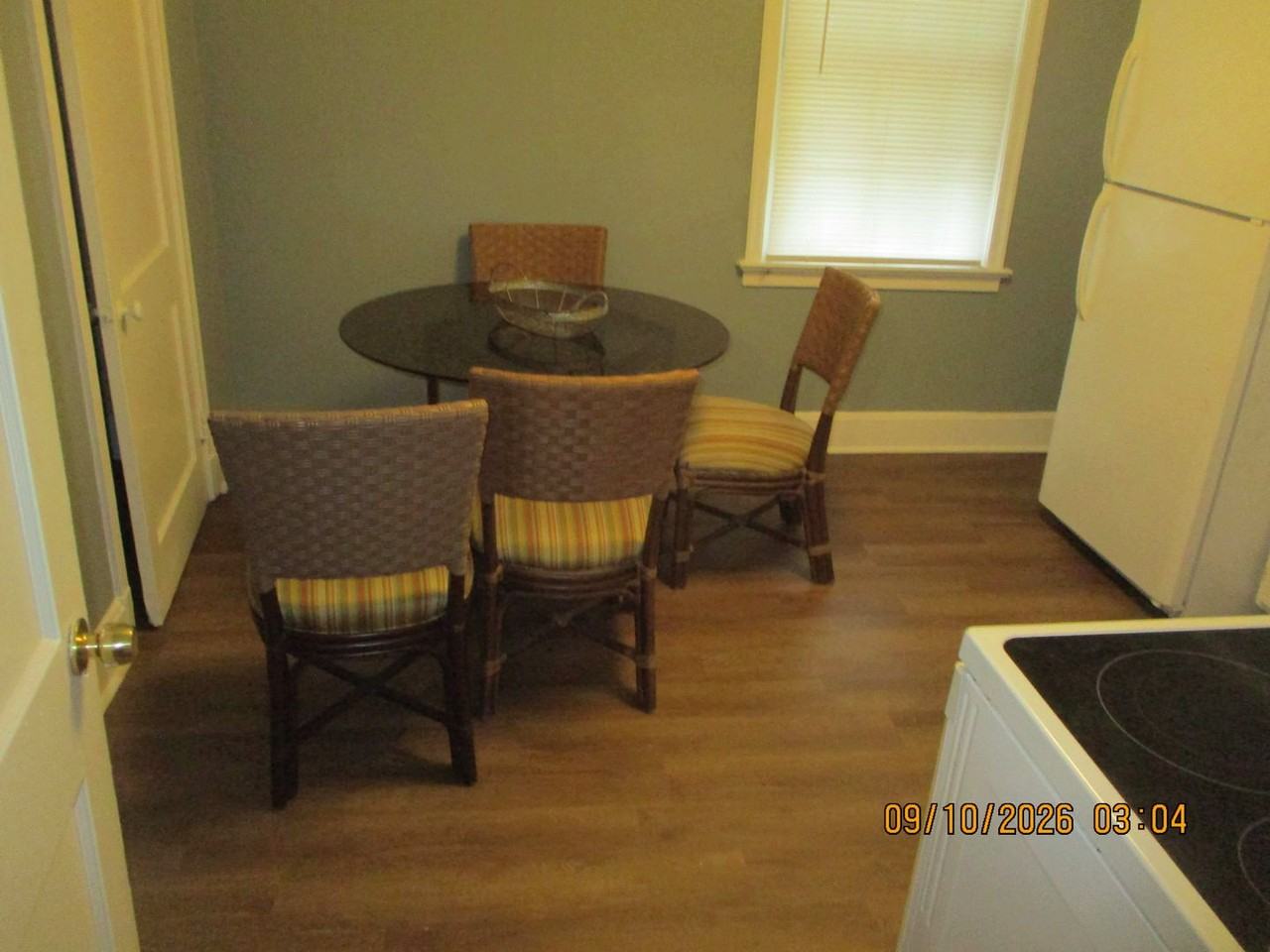 903 W Tift Ave Apt B - Photo 5 of 10