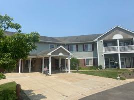 featured image of 611 E Woodlawn Ave