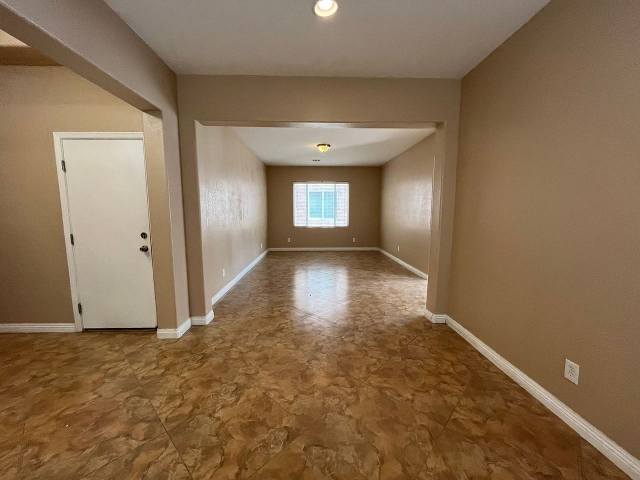 8988 Winchester Ridge St - Photo 2 of 43