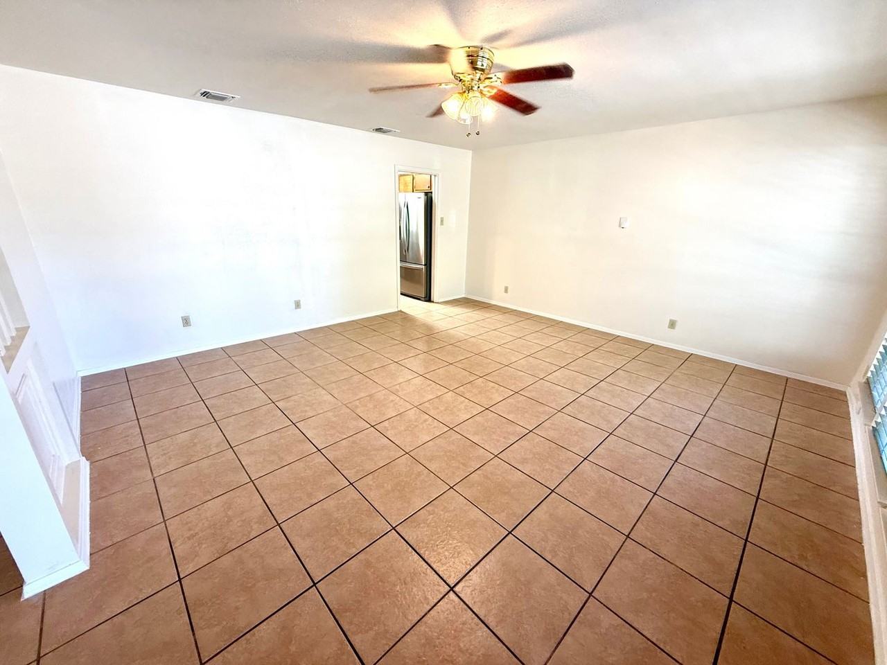 4922 Lambeth Dr - Photo 2 of 27
