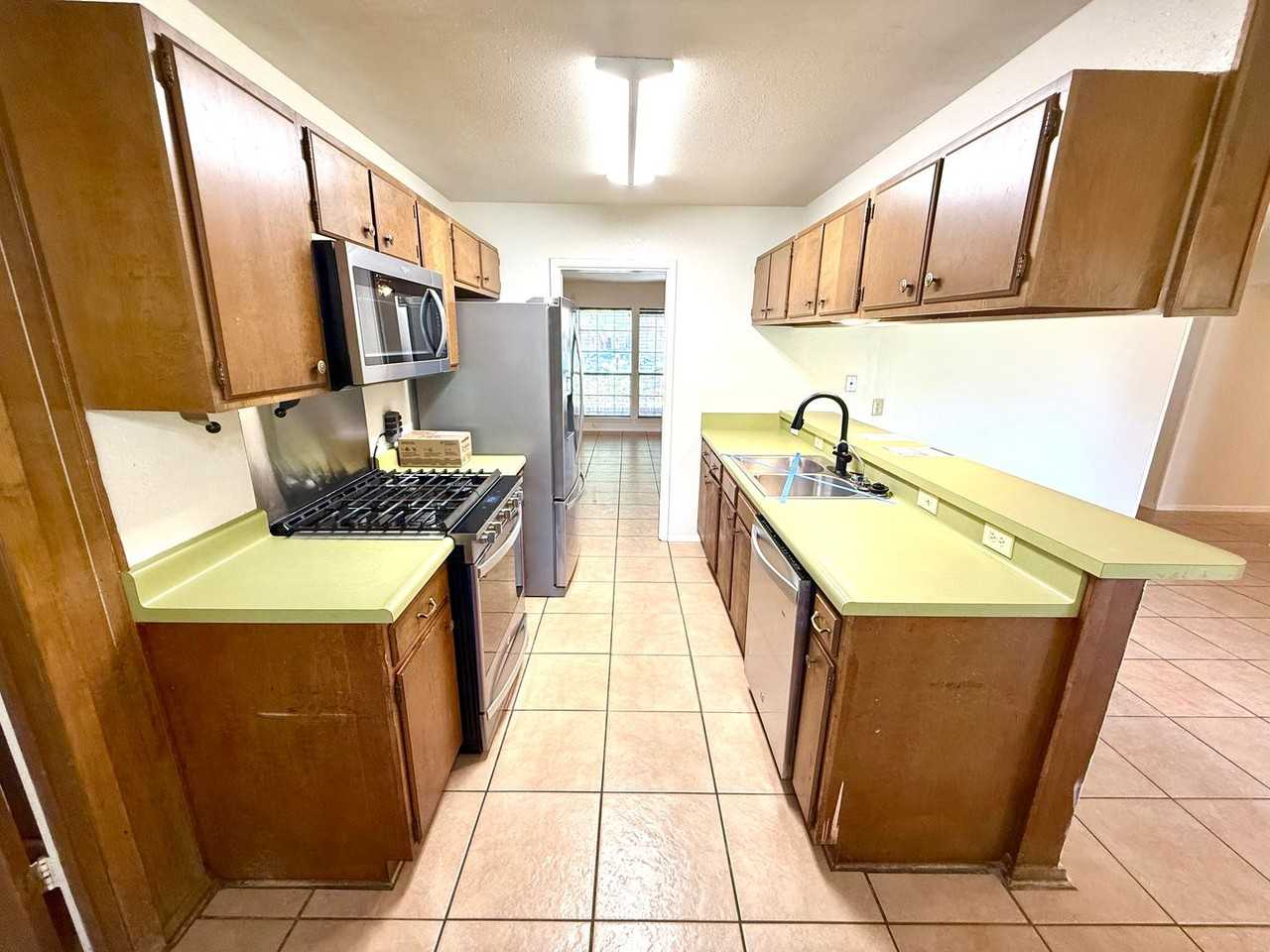 4922 Lambeth Dr - Photo 7 of 27
