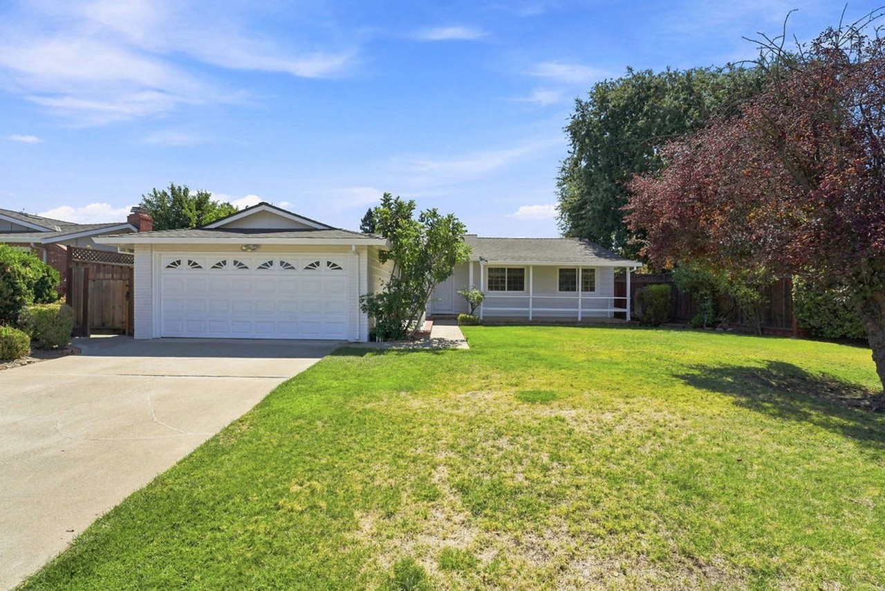 4034 Francisco St - Photo 4 of 43