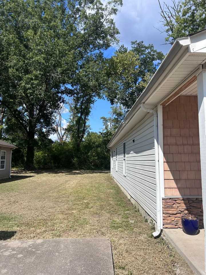 2017 Daisy St - Photo 3 of 4