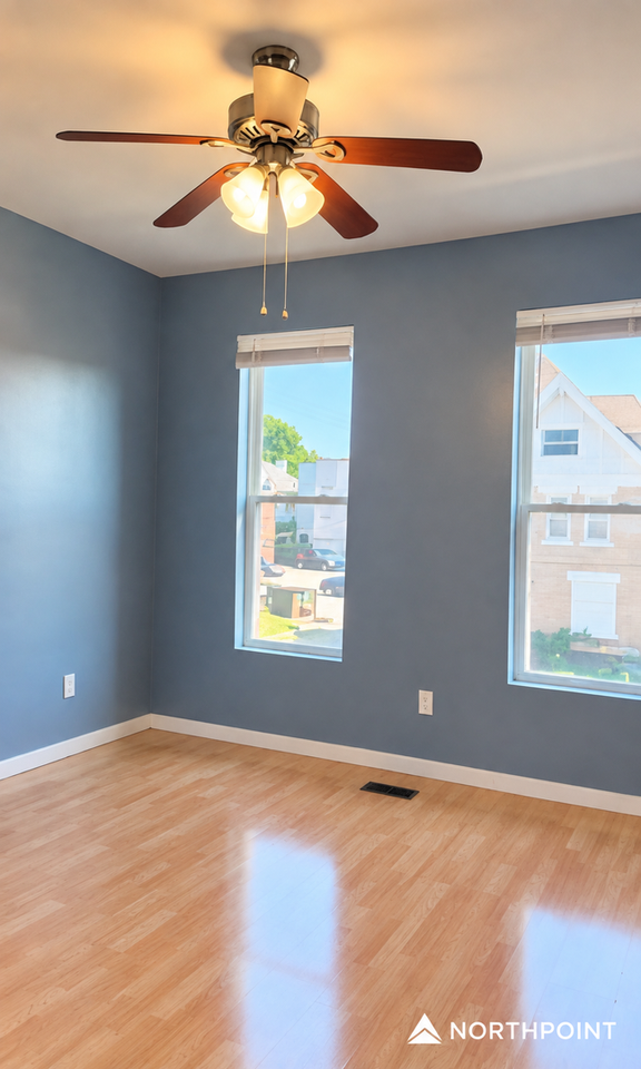 285 S Champion Ave - Photo 3 of 7