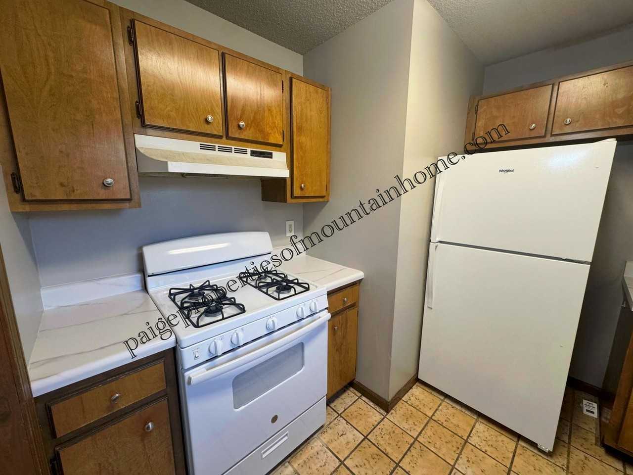 605 Cooper Estates Dr #01 - Photo 7 of 21