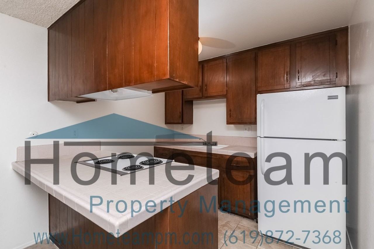 279 Moss St #16 - Photo 5 of 13