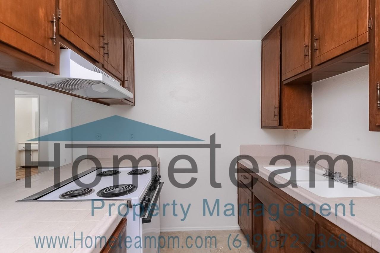 279 Moss St #16 - Photo 6 of 13