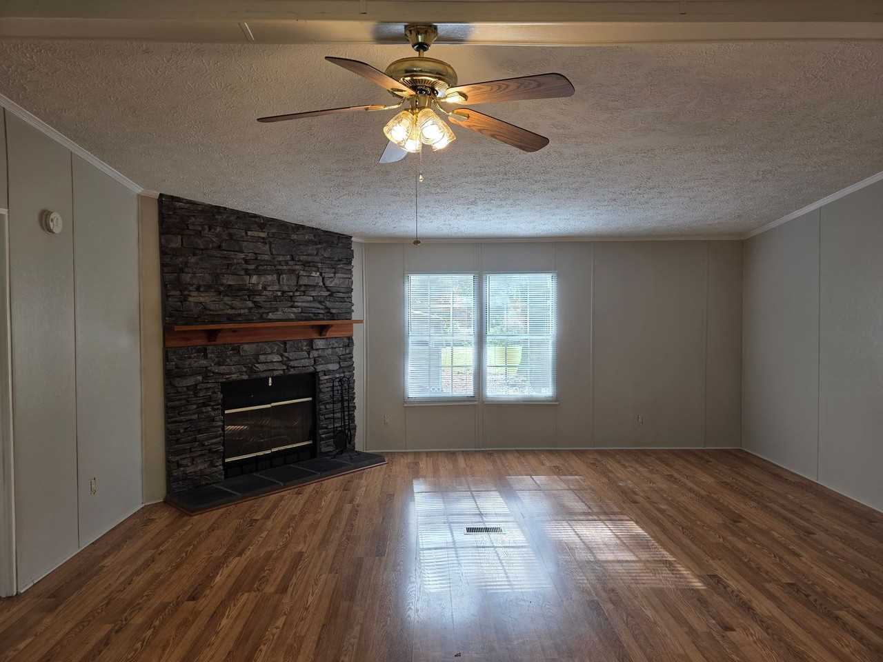 1205 Courthouse Rd - Photo 6 of 24