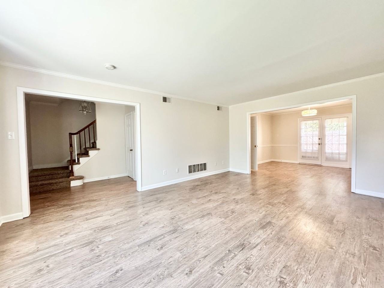 5127 Lawndale Dr - Photo 4 of 15