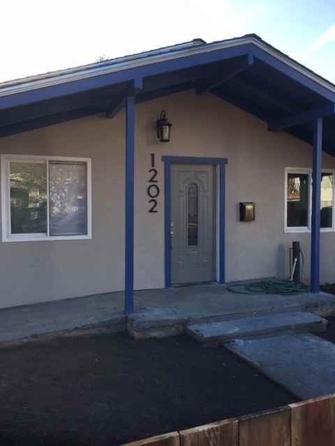 1202 Pine St - Photo 2 of 50