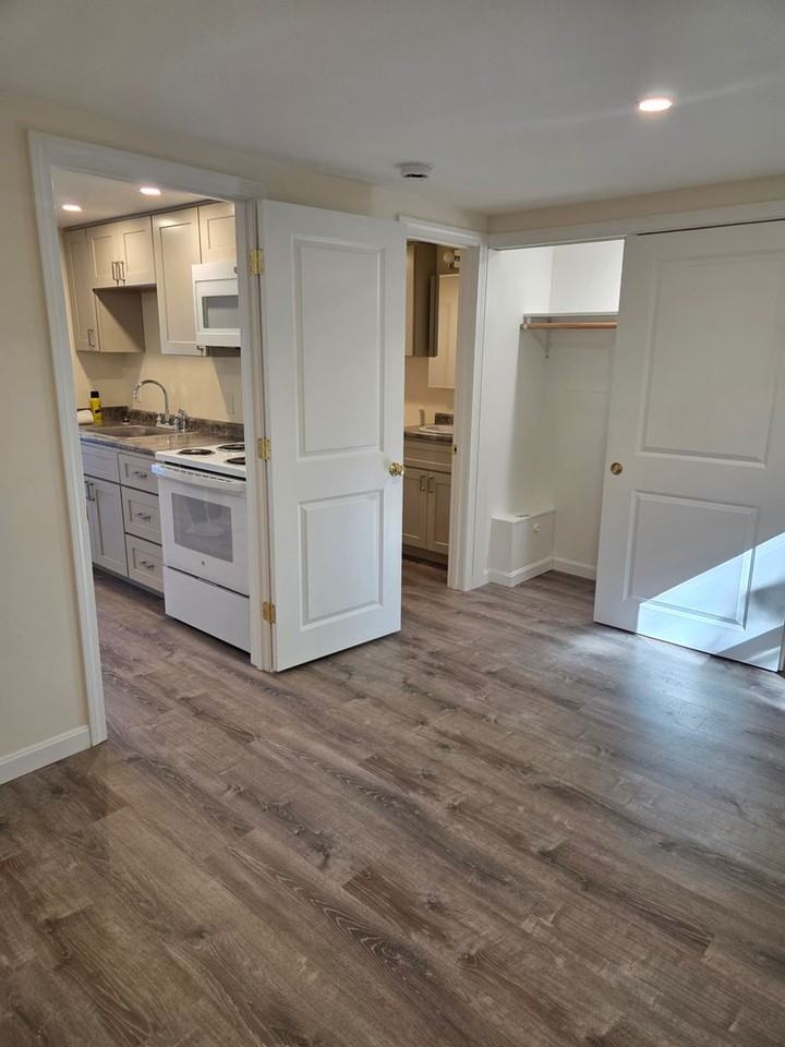 12 Salmon Street - Photo 3 of 20