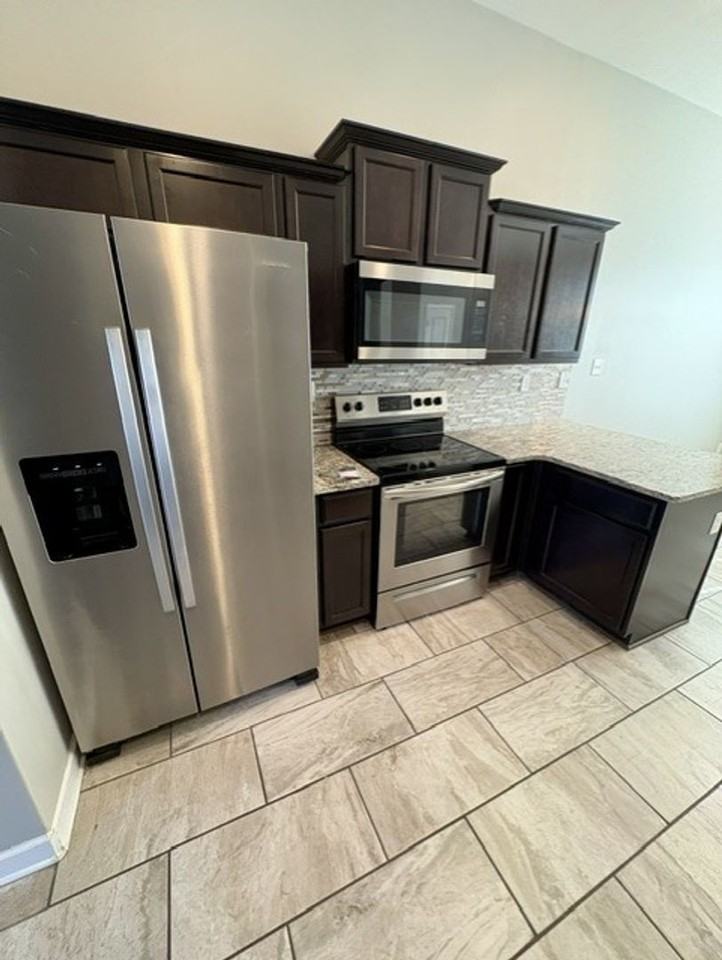 8919 Glen Xing - Photo 2 of 21
