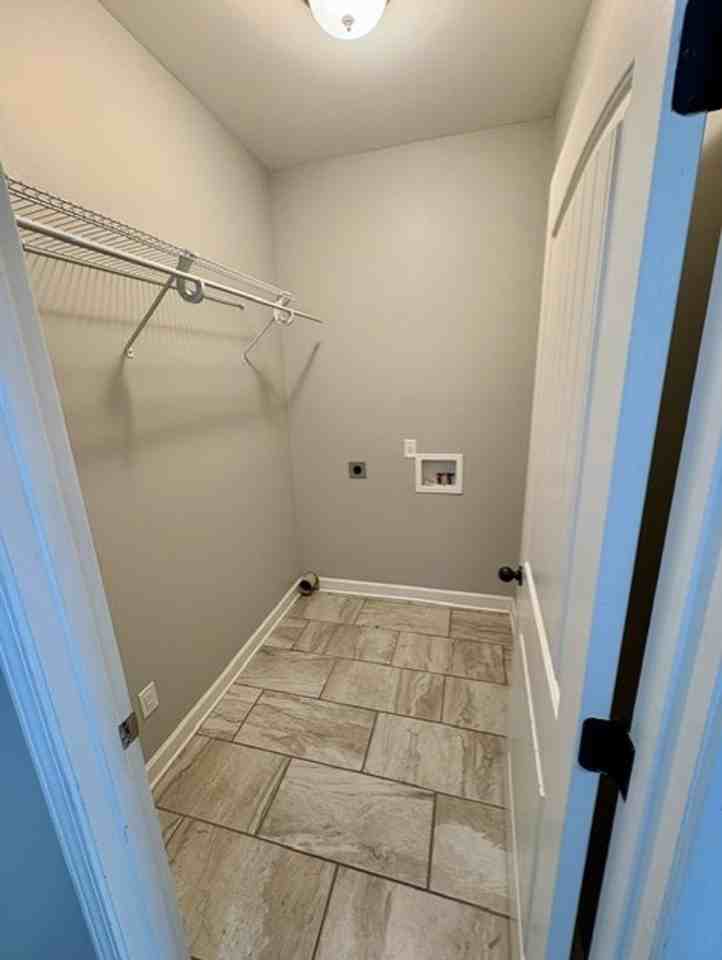 8919 Glen Xing - Photo 4 of 21