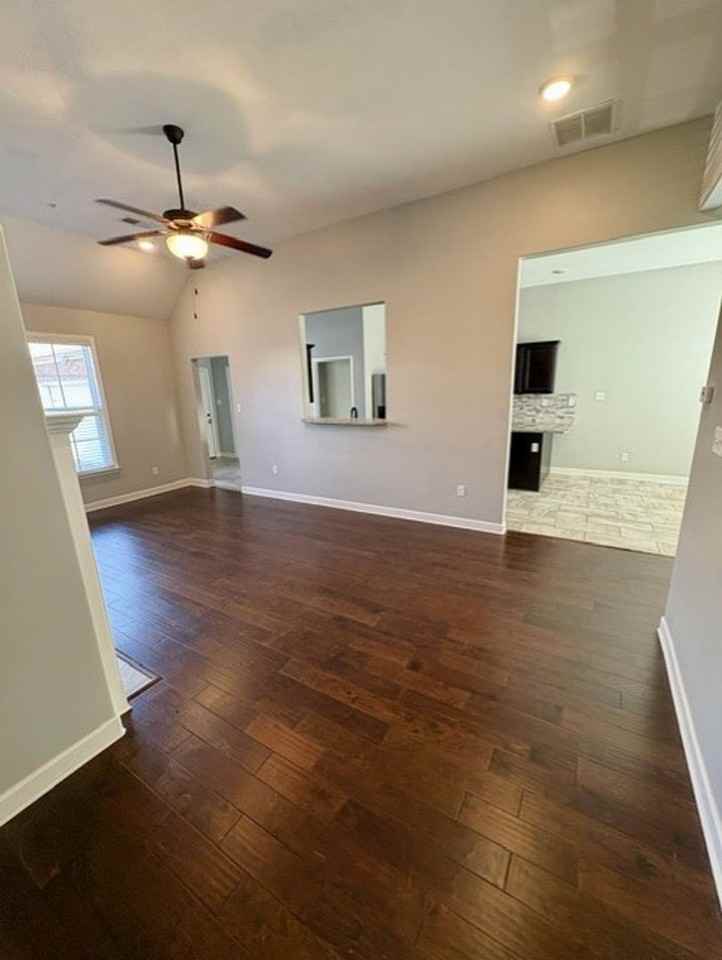 8919 Glen Xing - Photo 7 of 21