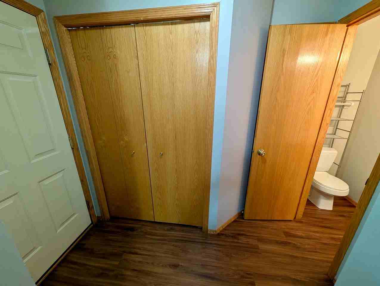 12108 Yukon Ave N - Photo 7 of 26