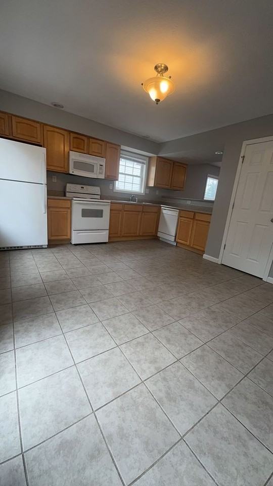 3859 E Lydia Ln - Photo 4 of 11
