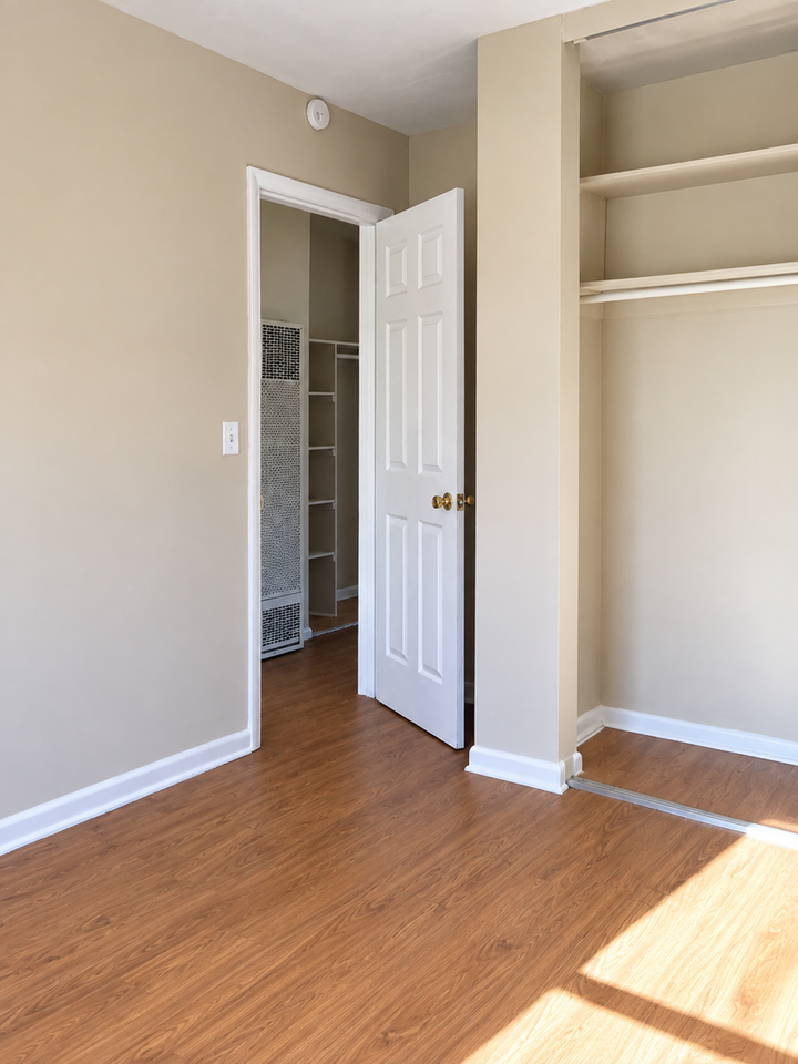 1429 Corinthian Ave - Photo 7 of 13