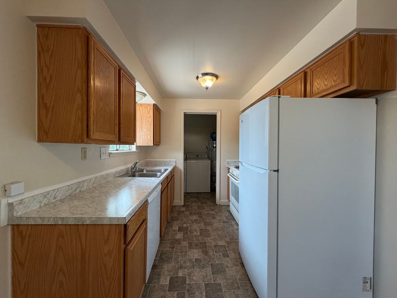 235 Mccart St - Photo 2 of 32