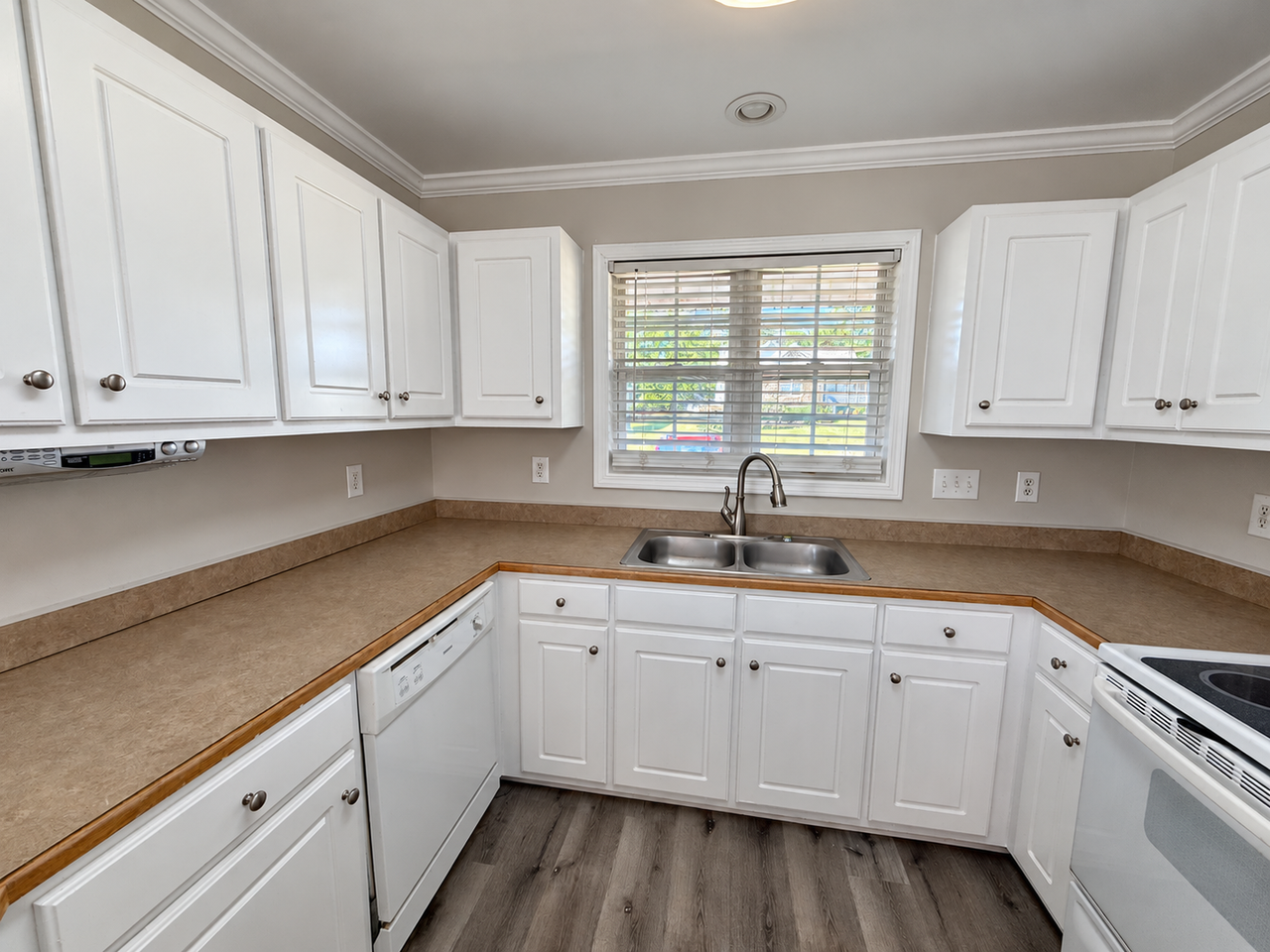 714 Ralph Graham Dr - Photo 5 of 20