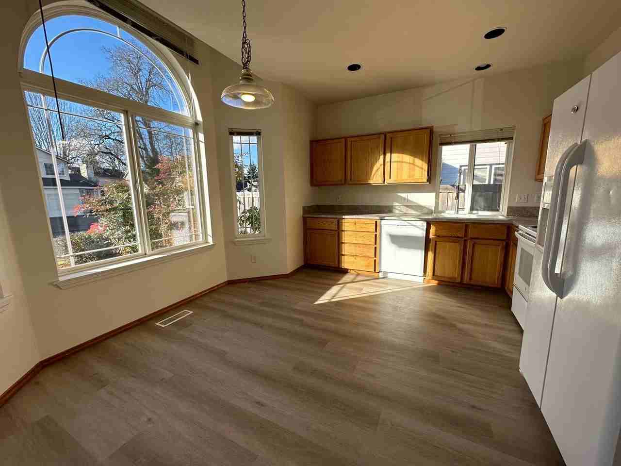 1482 Sw 204th Ave - Photo 2 of 10