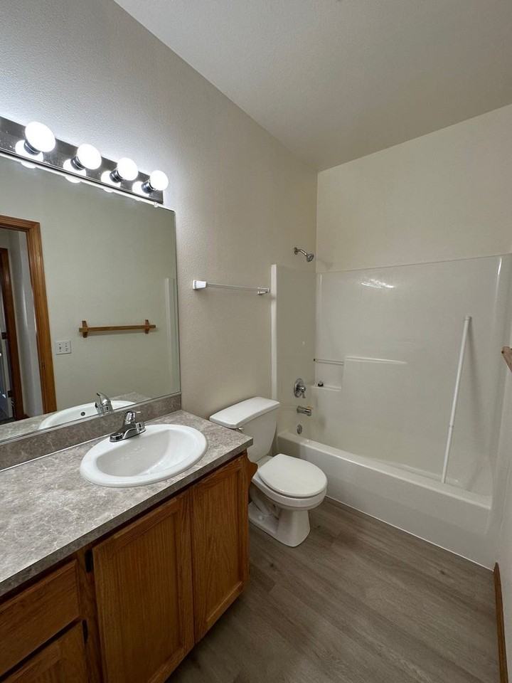 1482 Sw 204th Ave - Photo 6 of 10