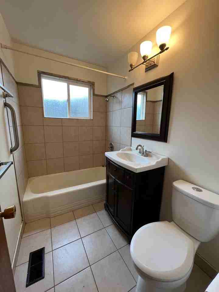 1139 Se Baseline St #2 - Photo 6 of 8