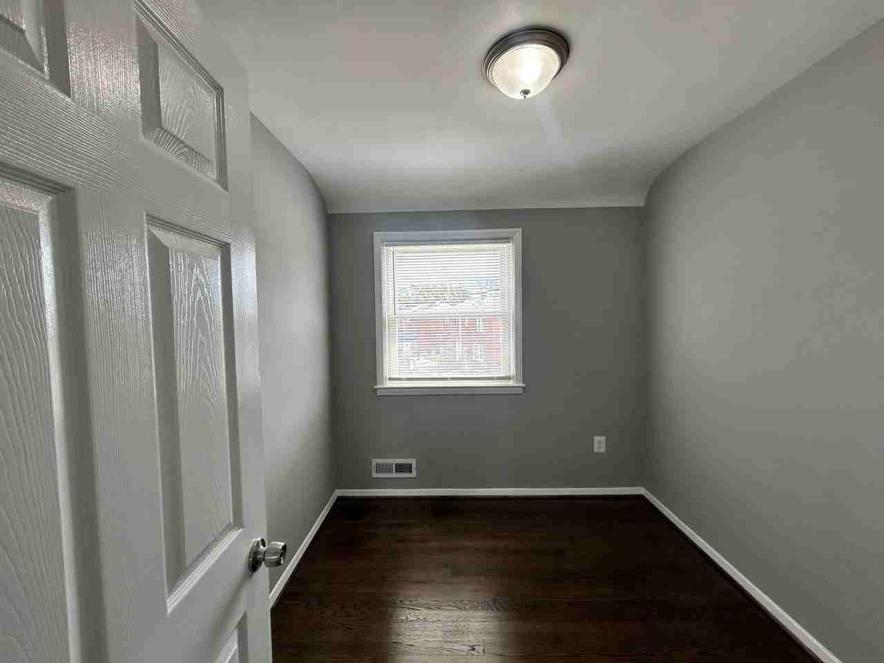 5237 Fredcrest Rd - Photo 7 of 13