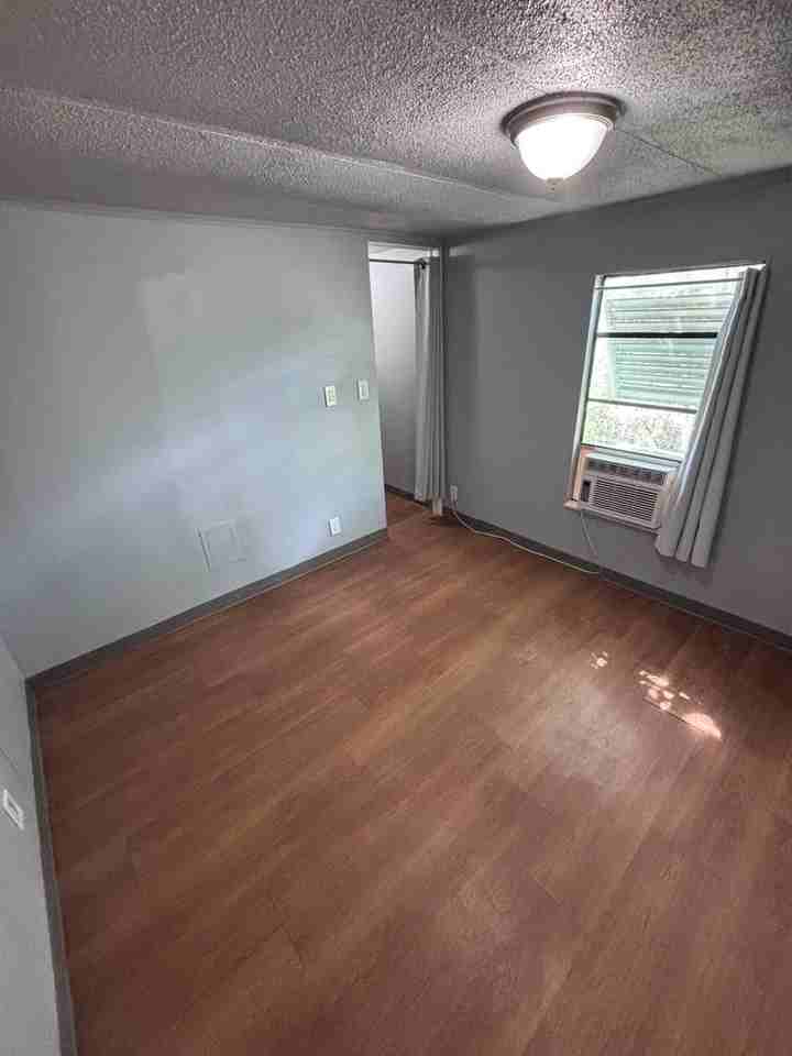 508 50th Avenue Dr W - Photo 5 of 26
