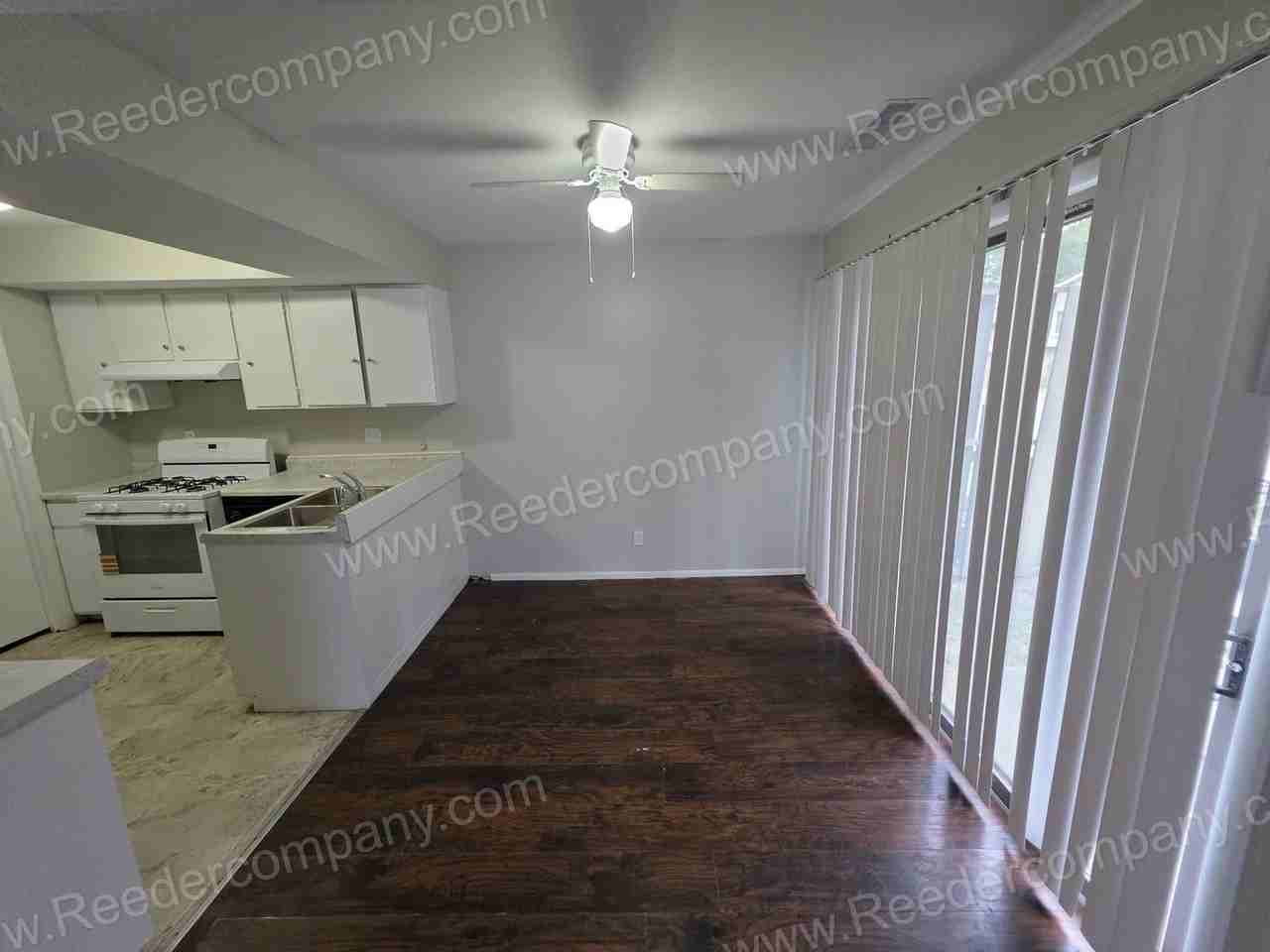 3532 170th Pl - Photo 4 of 14