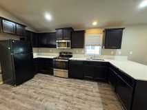 1095 1095 Pacific Hwy 99 South - Photo 1 of 1