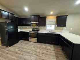 1095 1095 Pacific Hwy 99 South - Photo 1 of 1