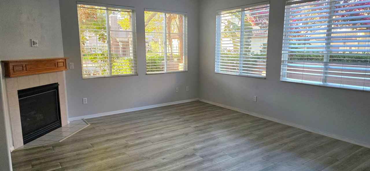 1372 Ashton Park Ln - Photo 2 of 4