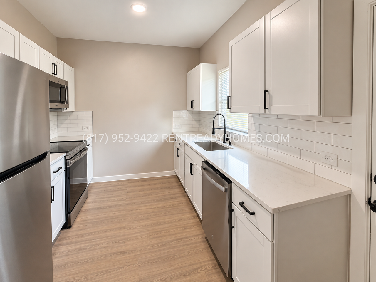 1951 Pasadena St - Photo 2 of 9