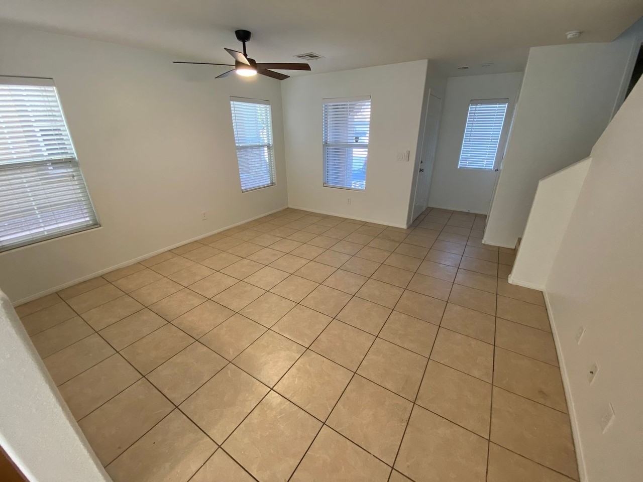 9317 Fort Bayard Ave - Photo 2 of 15