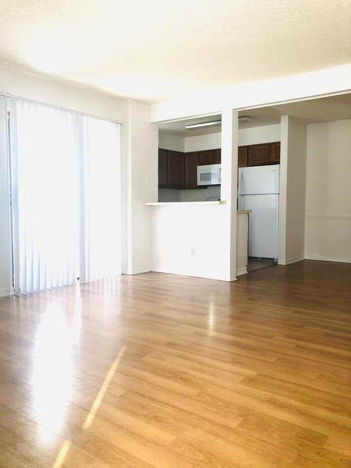 2911 Antique Oaks Cir - Photo 6 of 31