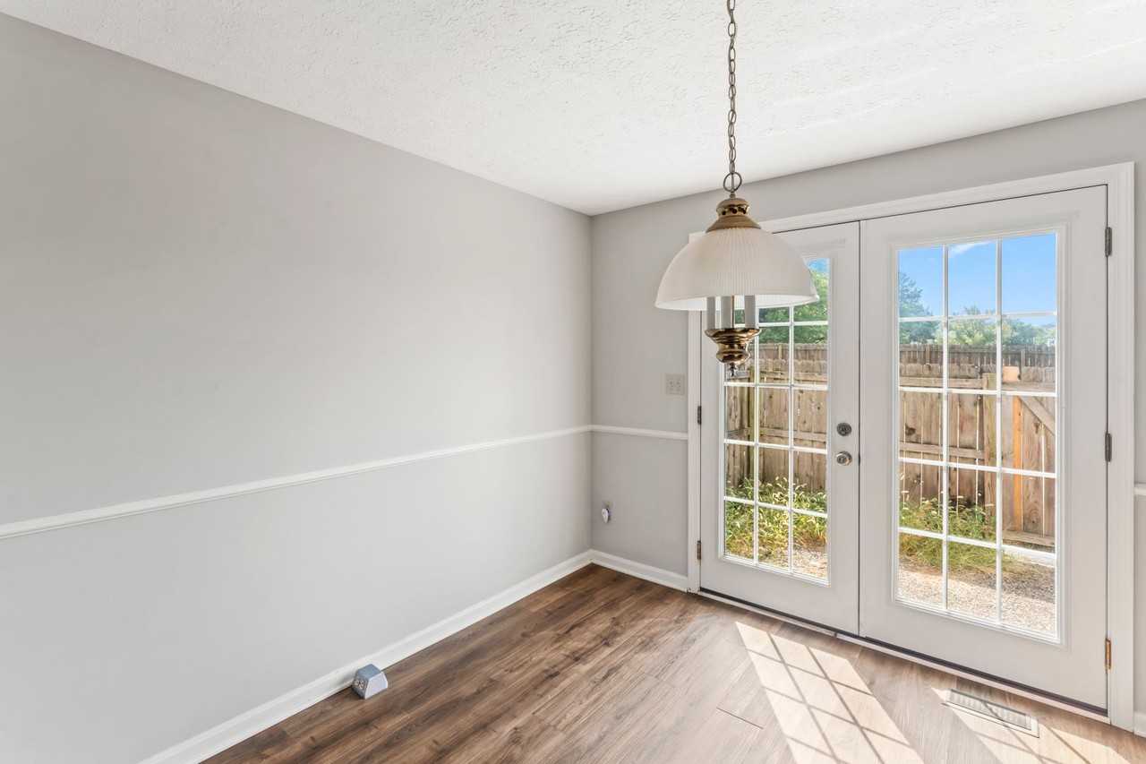 12520 Brothers Ave - Photo 5 of 15