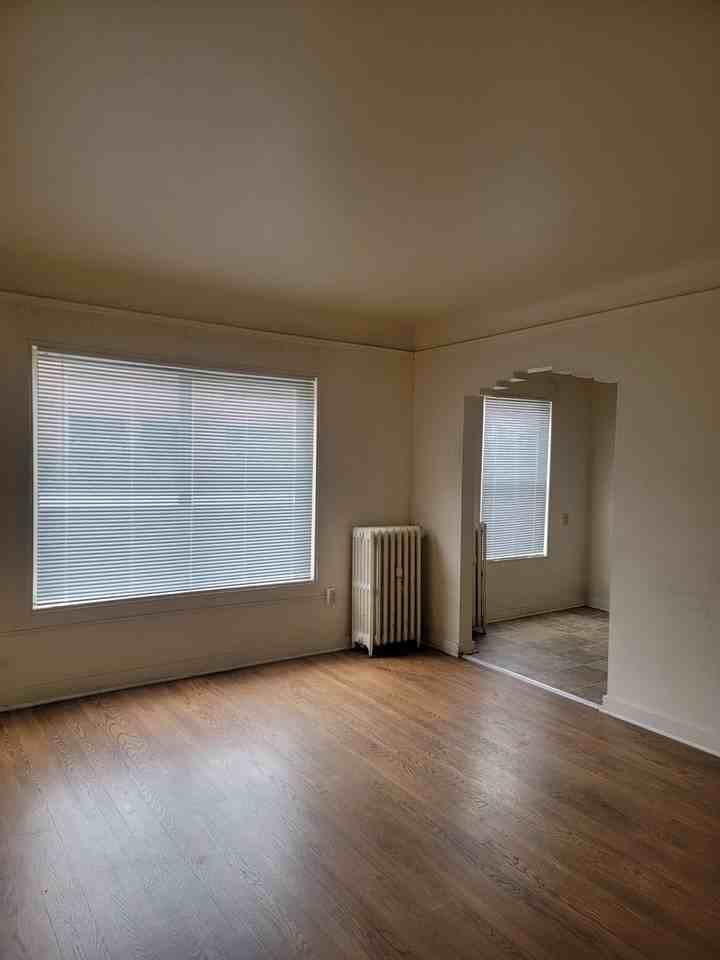 Mercedes Apartments - Photo 2 of 15