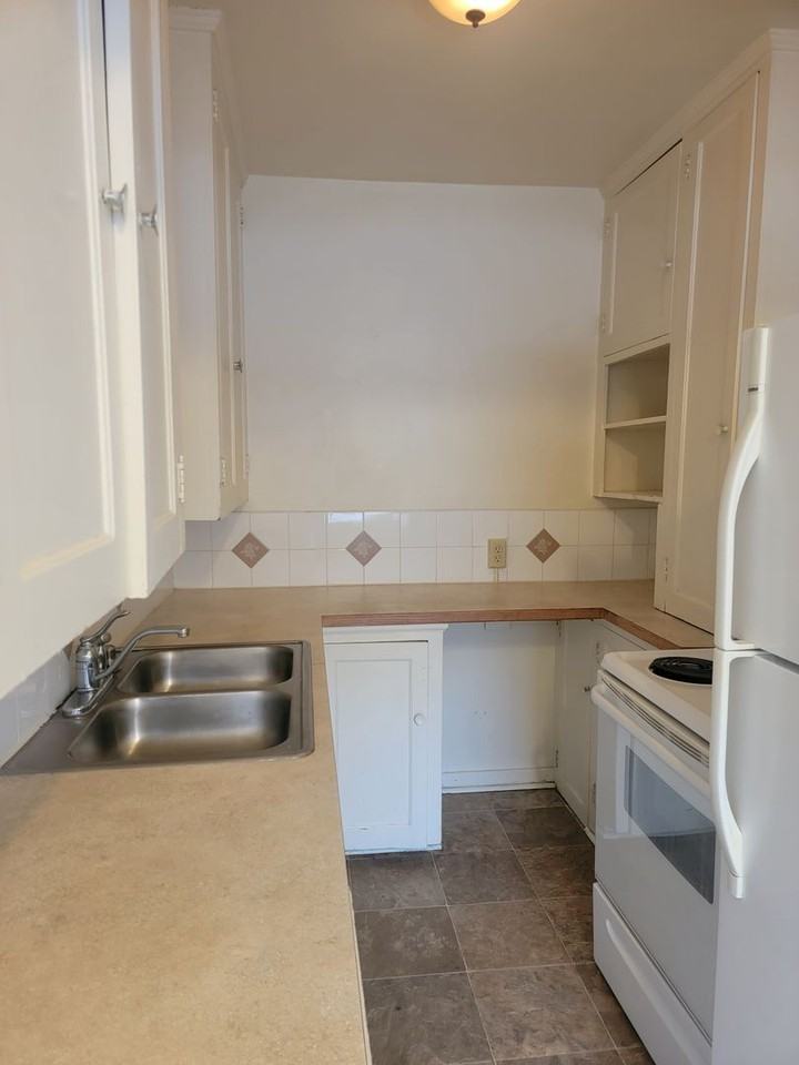 Mercedes Apartments - Photo 3 of 15